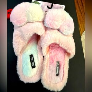 Kenzie Memory foam slippers.